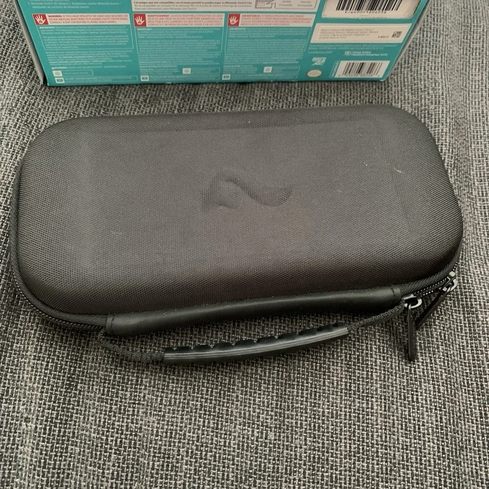 Nintendo Switch Lite 32GB Console - Turquoise With Case
